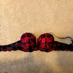 Sexy red and black laced bra